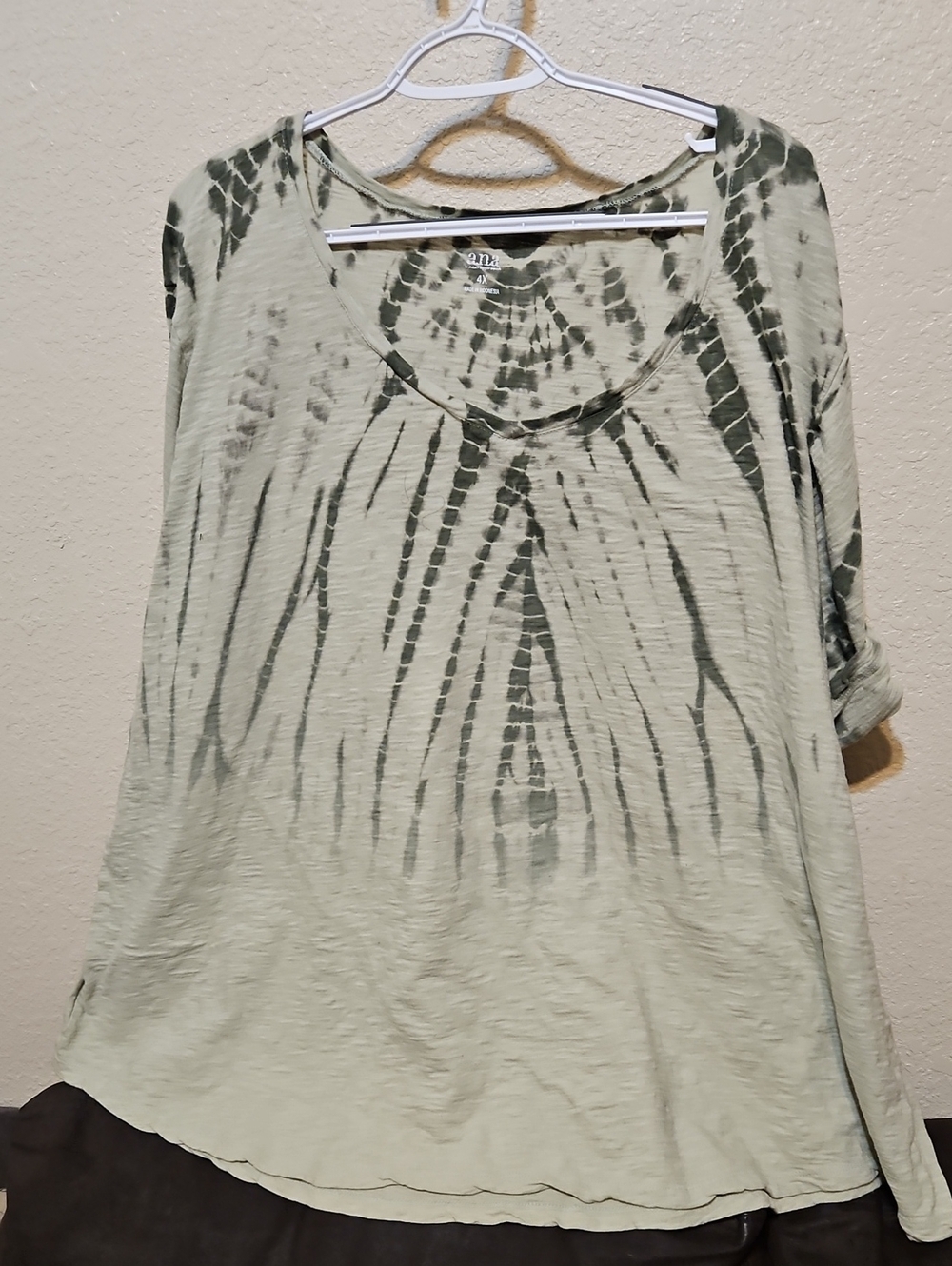 a.n.a Olive and Dark Olive Tie-Dye Scoop Neck Short Sleeve Top